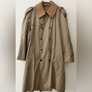 Vintage Tan Double-Breasted Trench Coat with removable liner size 44 made in USA